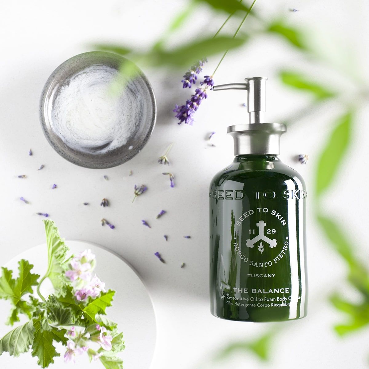 THE BALANCE foam body cleanser